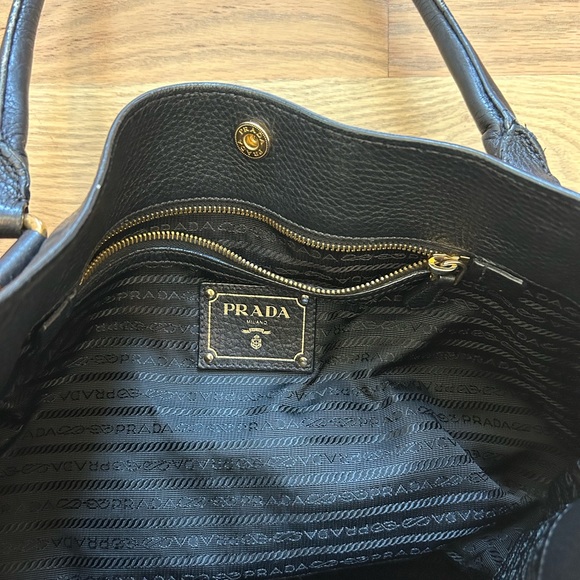 100% Authentic Prada Vitello Black Leather Bag - Picture 5 of 6